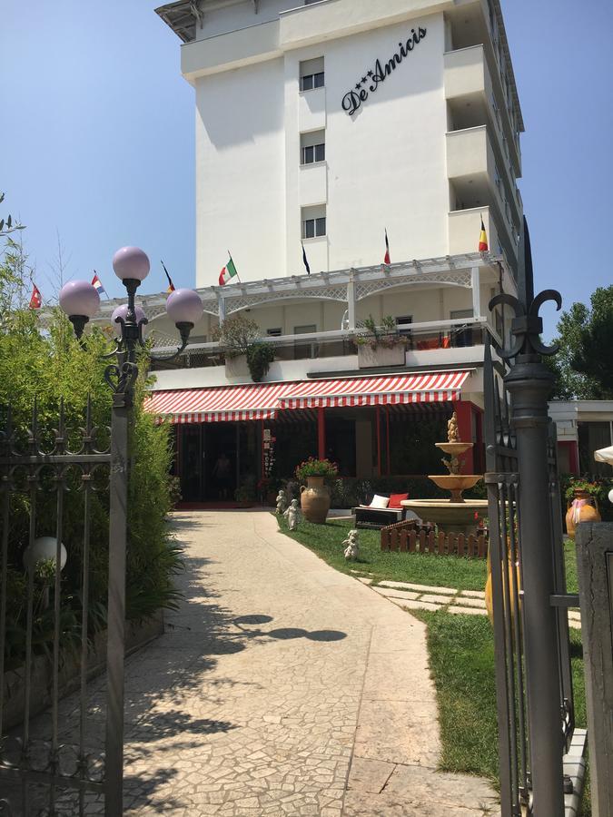 Hotel De Amicis Riccione Exterior foto