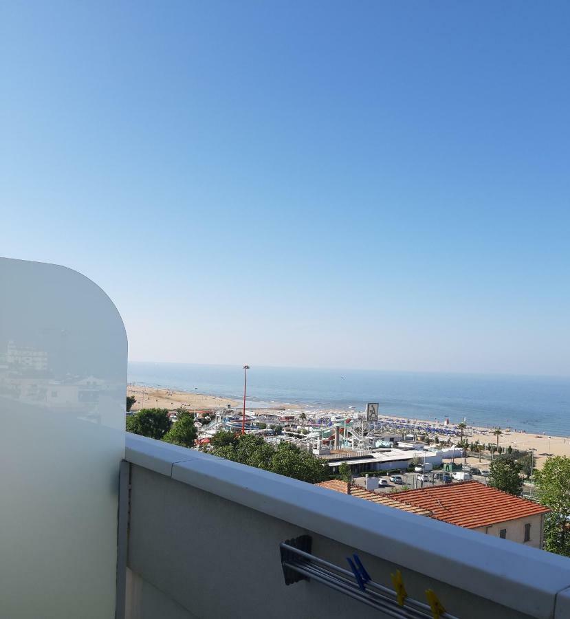 Hotel De Amicis Riccione Exterior foto